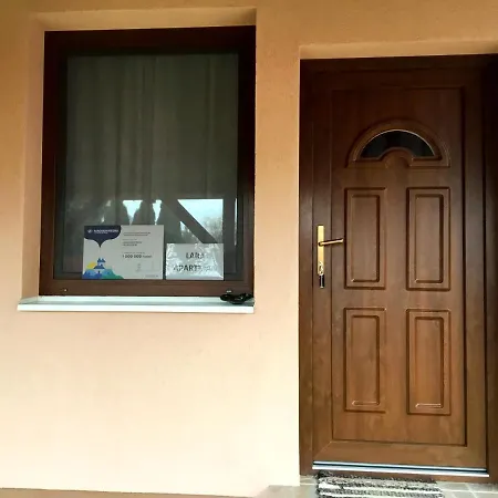 Lara Διαμέρισμα *